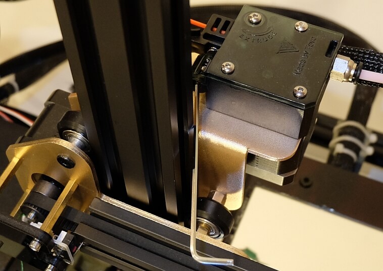 Réglage de la pression du pignon d'entraînement du filament sur l'extrudeur d'une imprimante Tevo Tornado